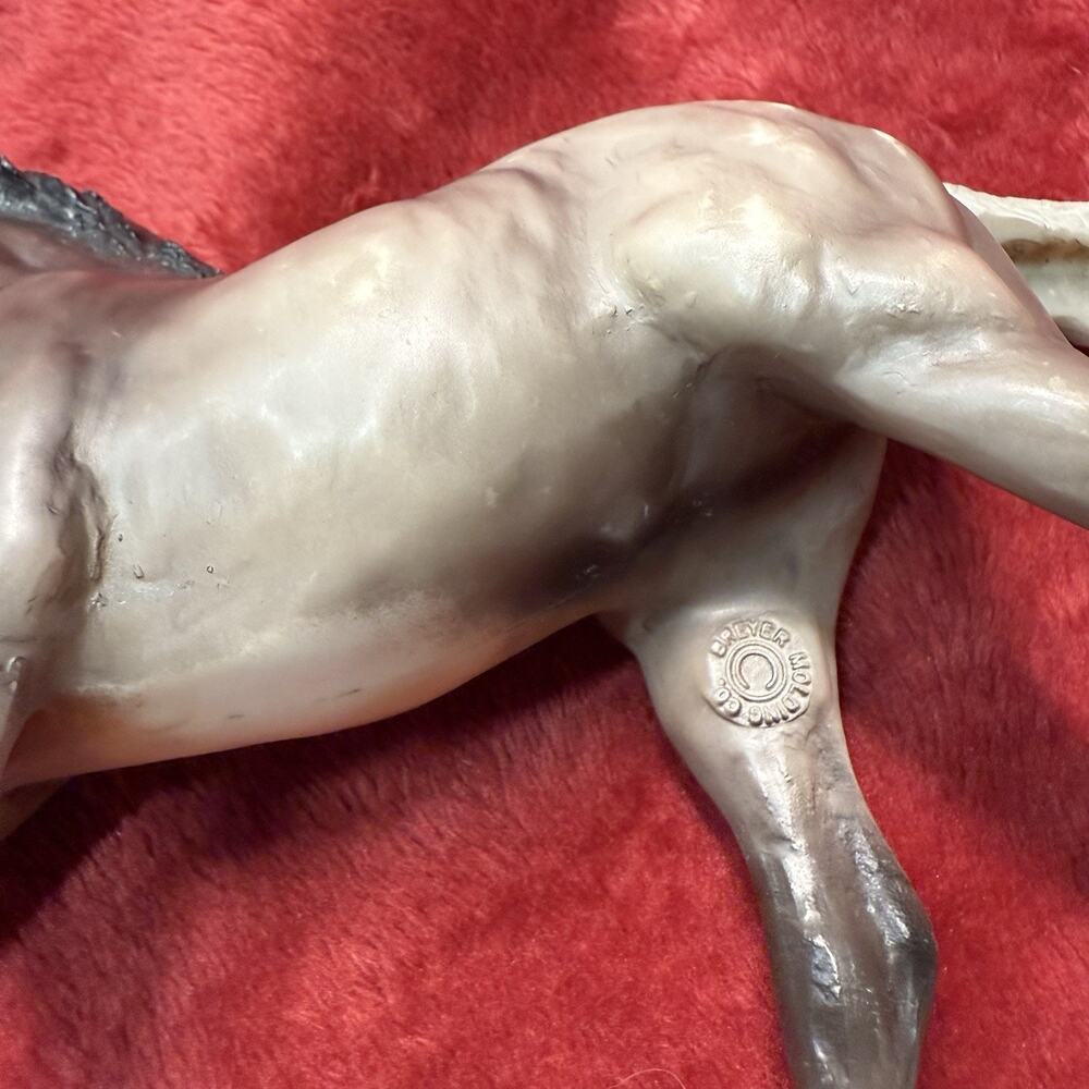 Breyer Traditional Moonbeam Grullo Foal #1156 Action Stock Horse Foal 2005-08 - Picture 6 of 6
